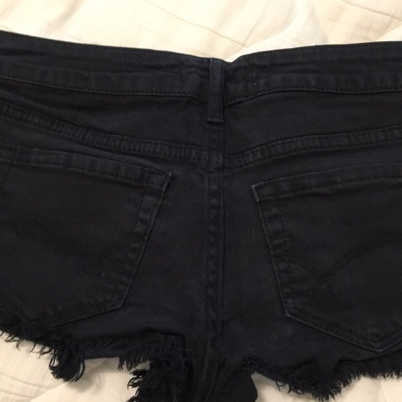 Black distressed jean shorts - Picture 2 of 2